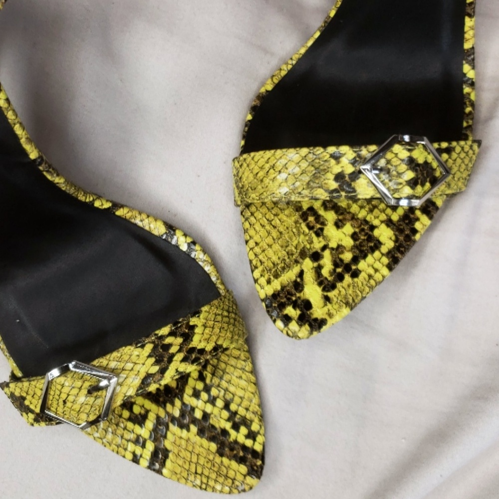 🚨ON SALE//The Samira// Neon snake print heel - Picture 5 of 8